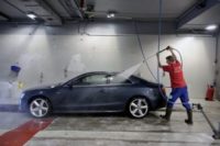 Sprzątanie ekskluzywnych samochodów fizyczna praca w Niemczech, Frankfurt nad Menem