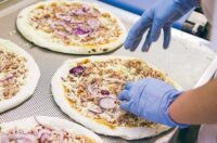 Praca Holandia bez znajomości języka na produkcji pizzy od zaraz fabryka Bunschoten